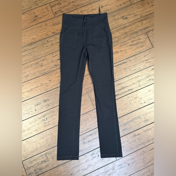 Lululemon Black High-Waisted Leggings size 8 TALL with pockets - Picture 1 of 7